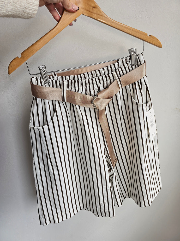 Stretchy stripe chocolate bermuda shorts