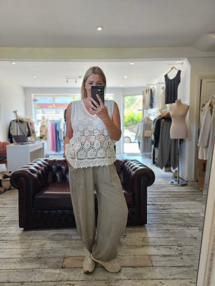 OLIVE LINEN BLEND FRONT POCKET TROUSER IN Mocha