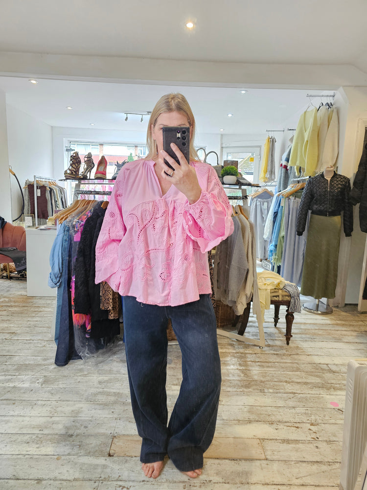 TIA FORAL EMBROIDERED COTTON TOP IN HOT PINK