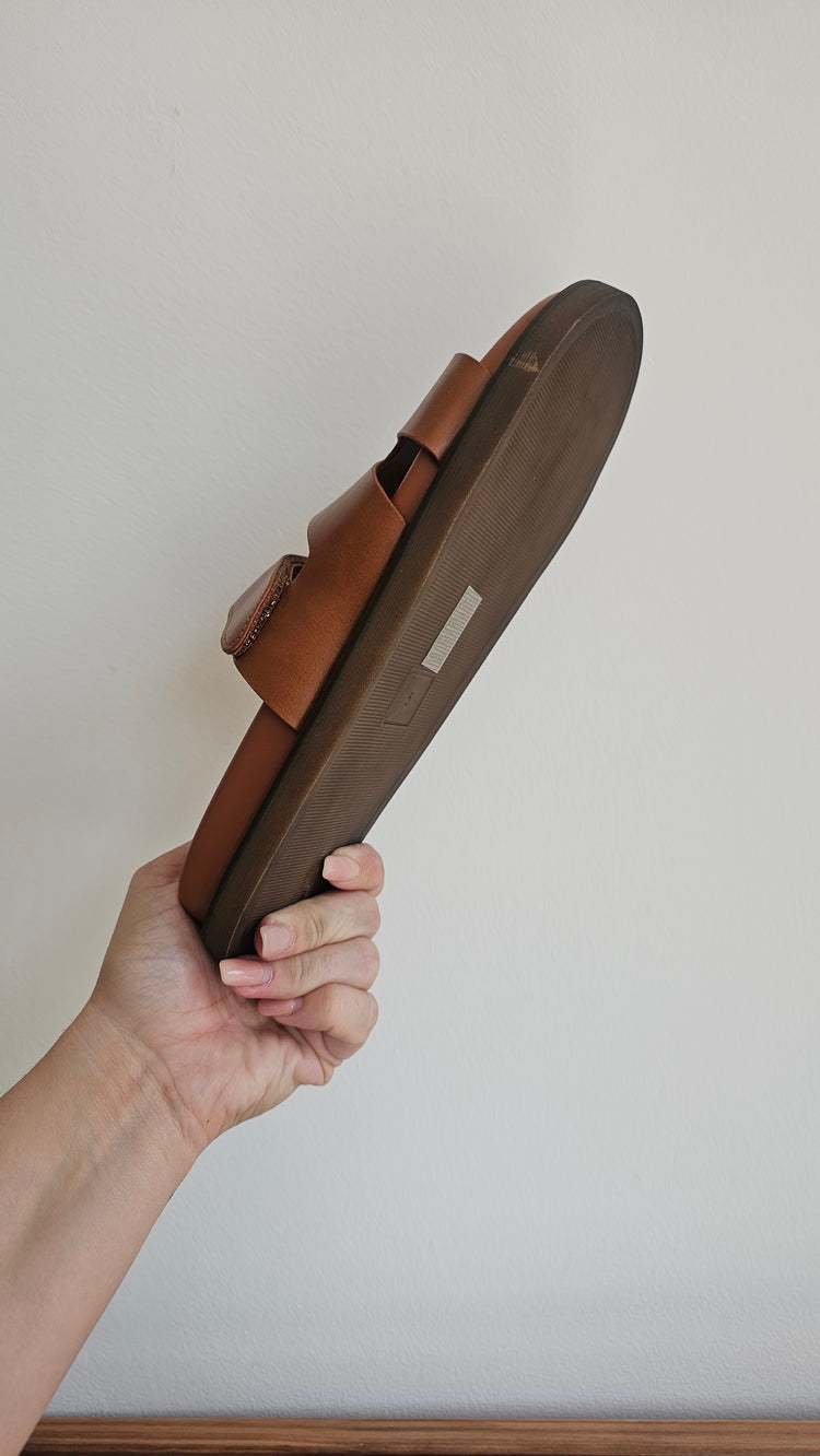 HATTIE SANDALS IN TAN