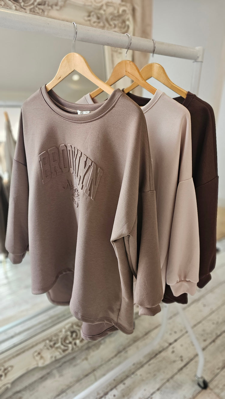 Brooklyn oversized sweatshirt in mocha