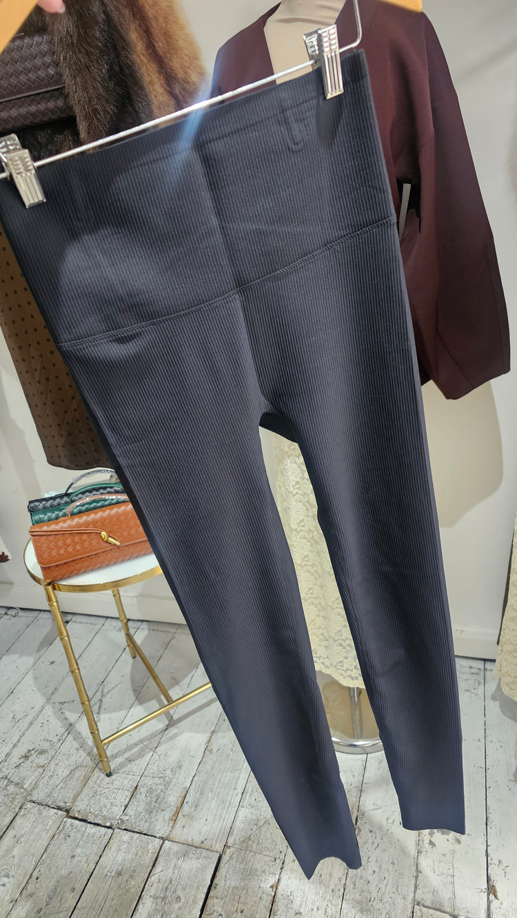 Ribbed energy leggings in black