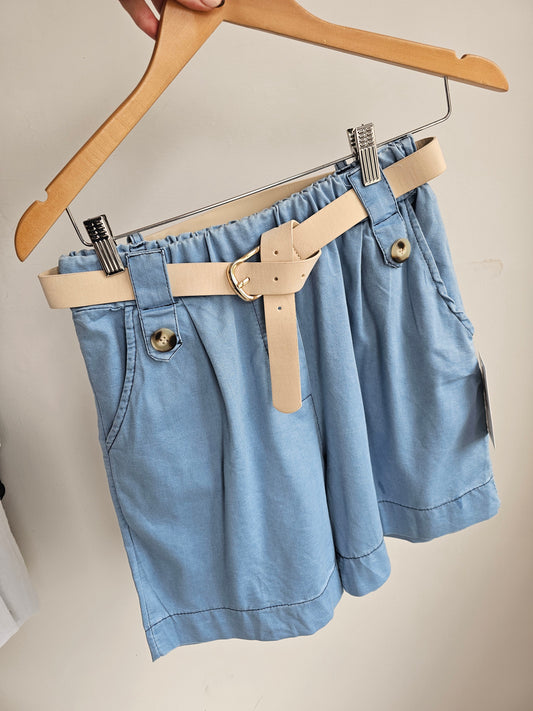 INDIE ELASTICATED WAIST SHORTS IN LIGHT DENIM