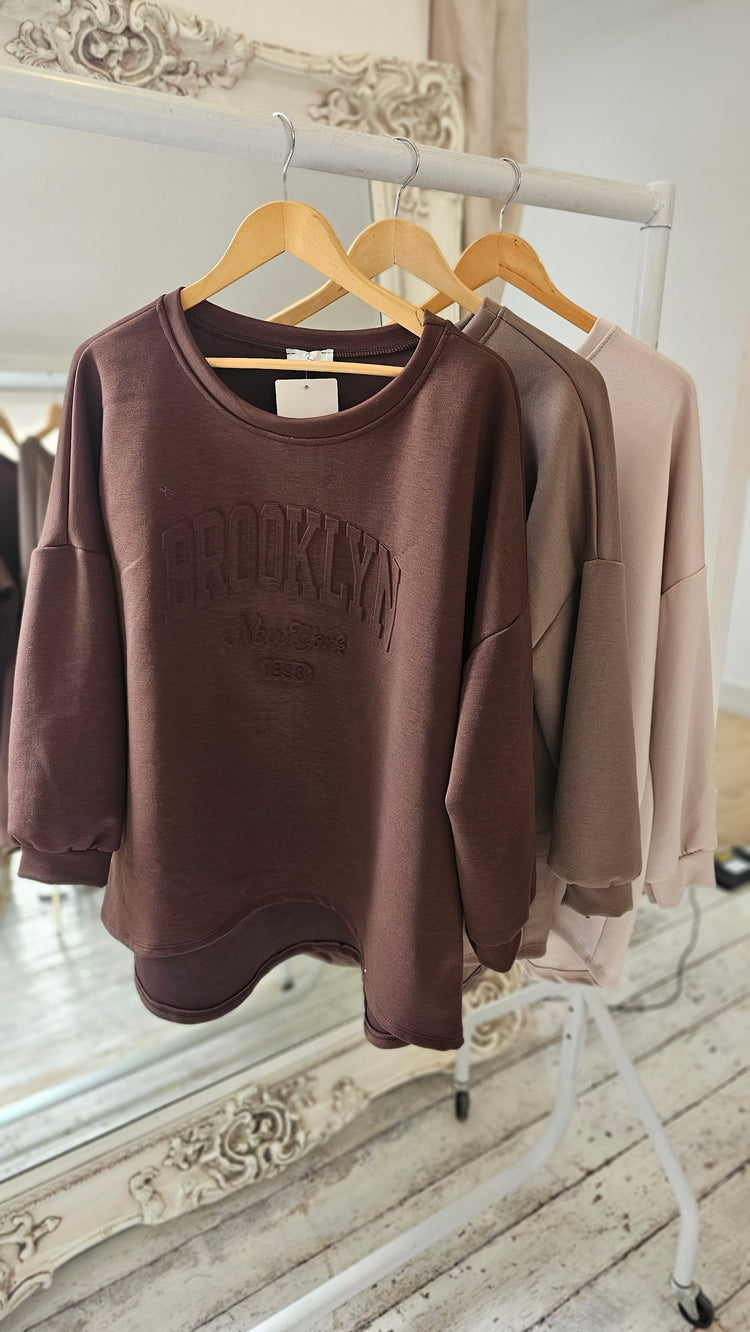 Brooklyn oversized sweatshirt in chocolate