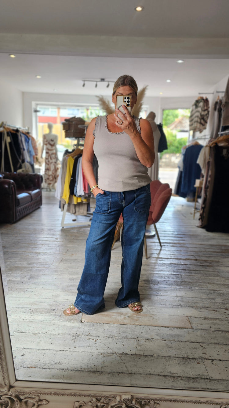 Stretchy wide leg pocket detail jeans in dark blue
