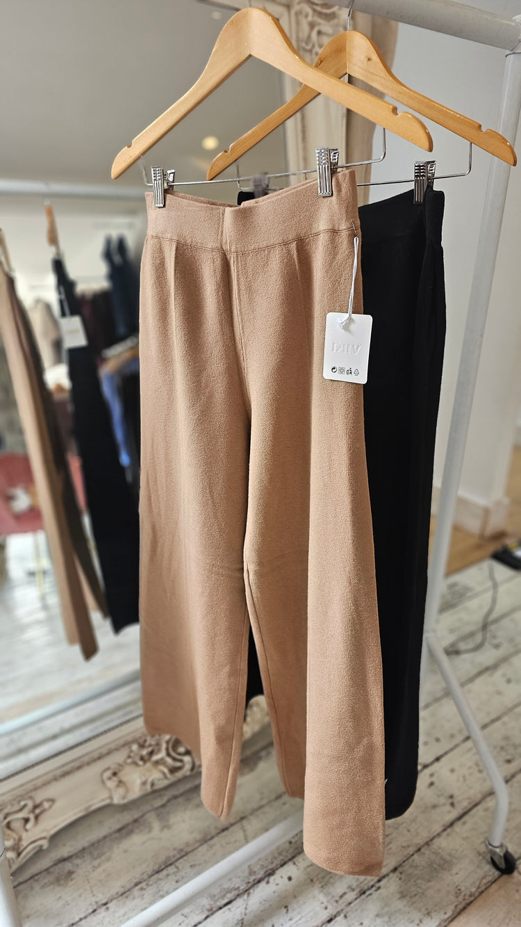 Sadie elasticated waist trousers in camel