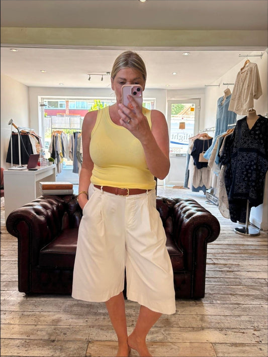 Tammy Cotton Stretch vest in lemon