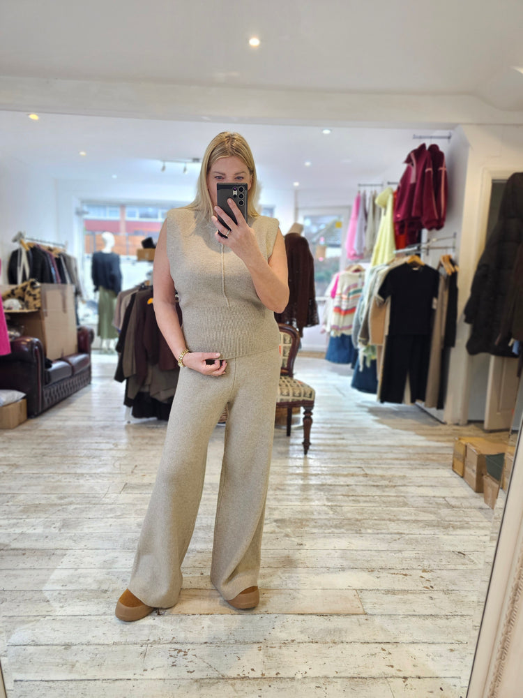 Farrah ribbed waist sleeveless two piece set in oatmeal