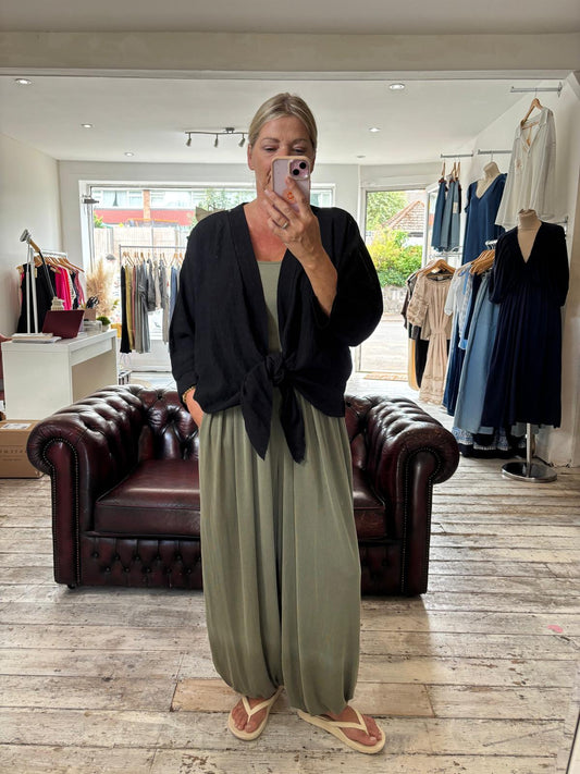 TABBBY FRONT KNOT KIMONO IN BLACK