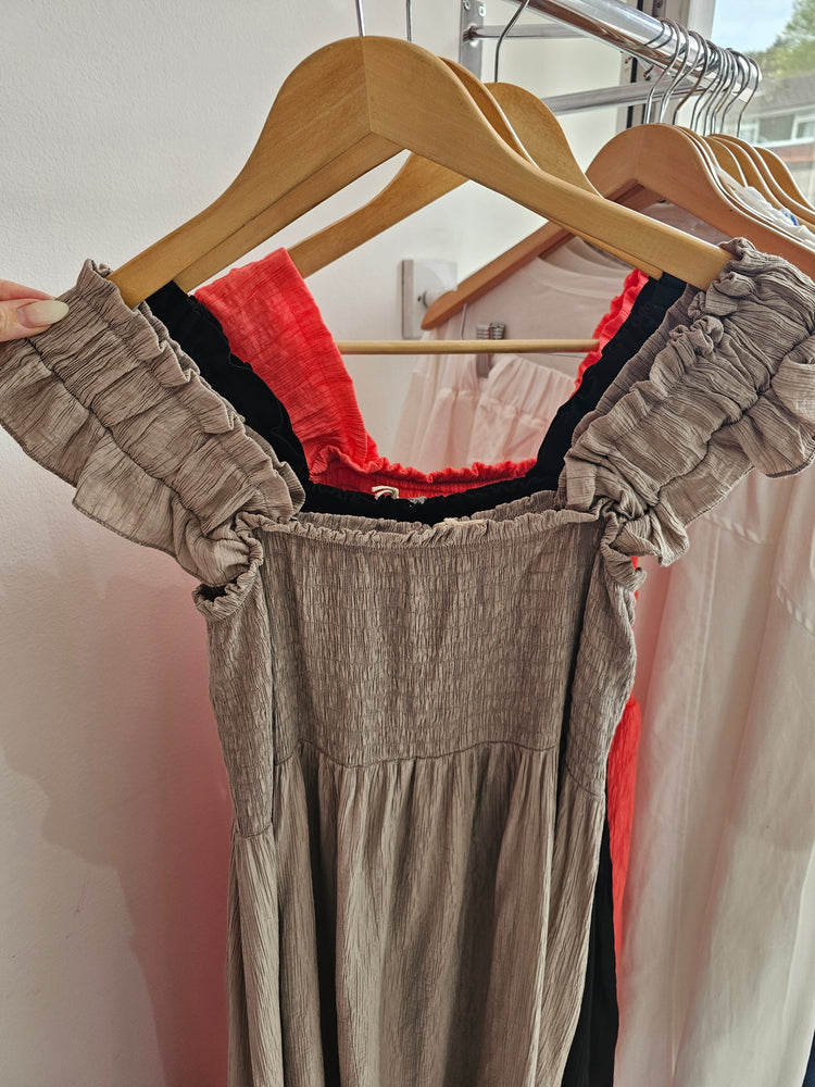KYLE FRILL STRAP DRESS IN Mocha
