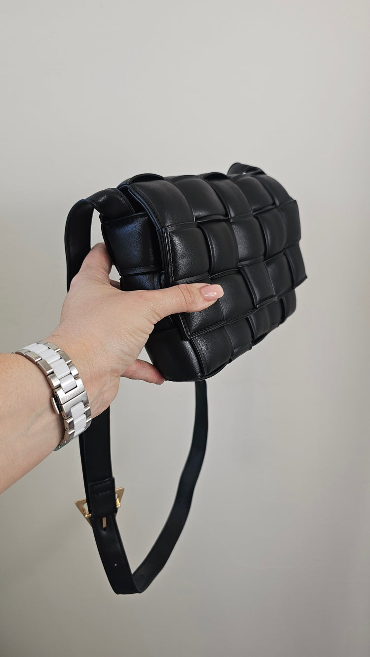 Sadie woven bag in black