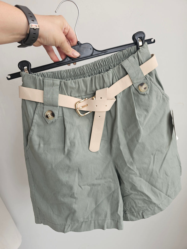 Indie Elasticated waist shorts in khaki