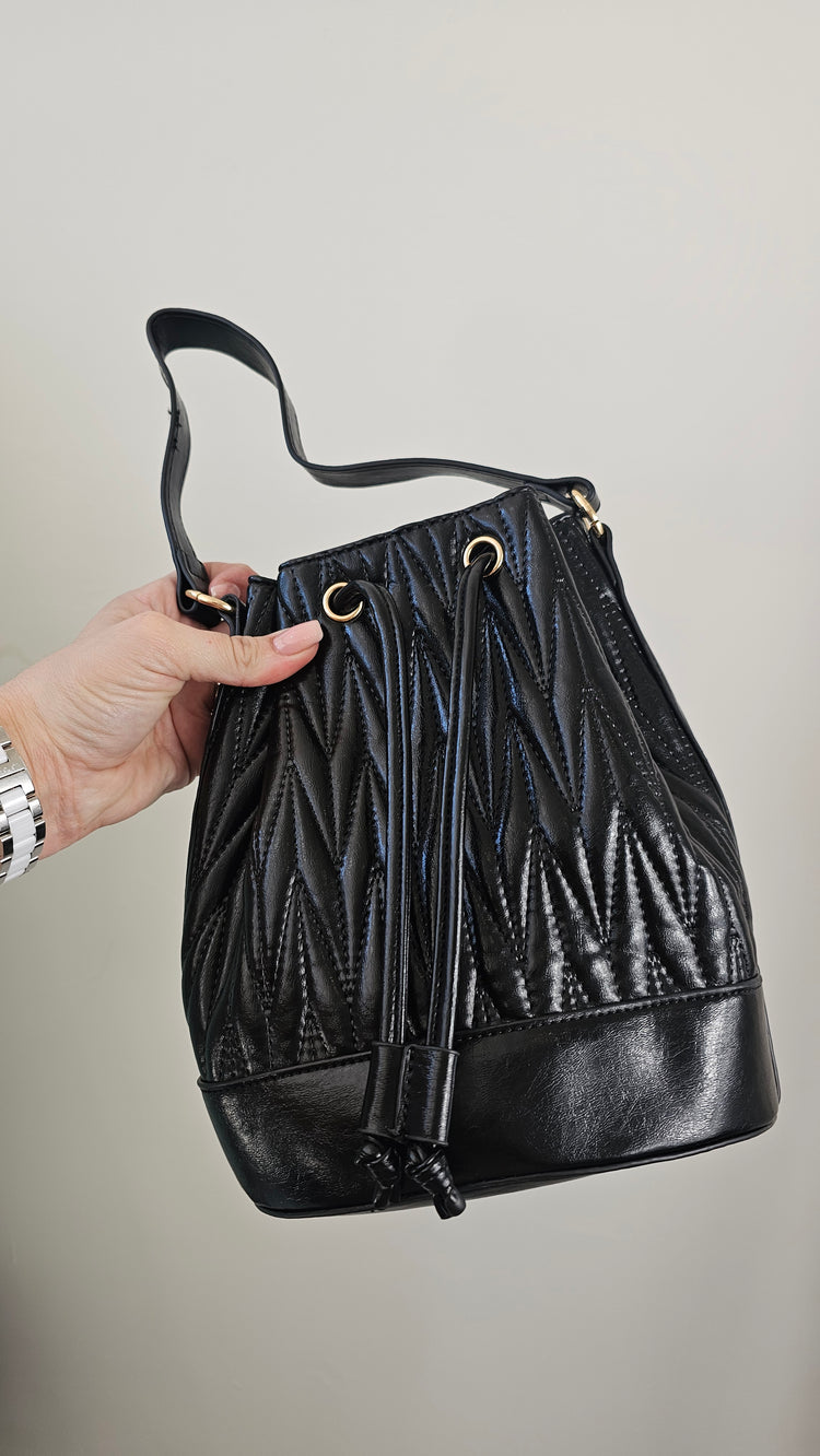Tyla textured bucket bag in black