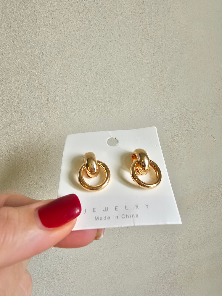 Mini Knocker Earring in gold