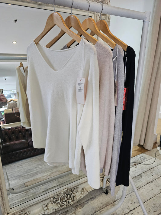 Amber Supersoft V- Neck Knitted Jumper in black