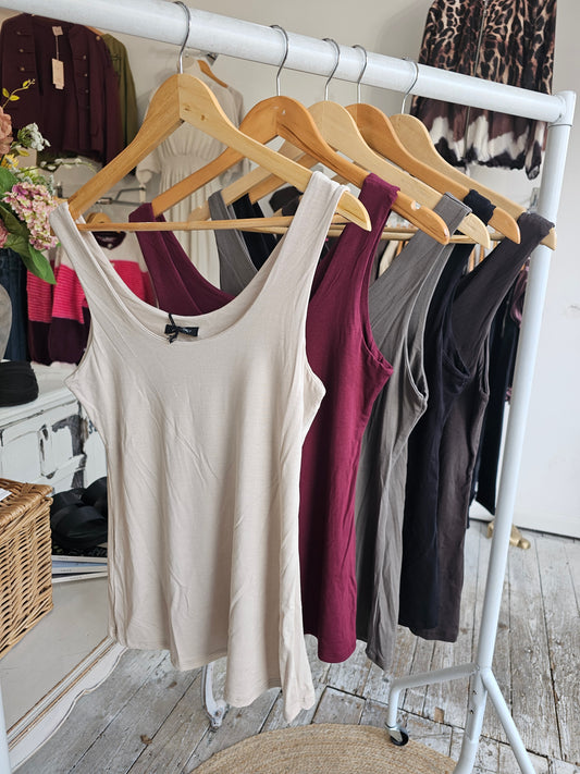 Zara Plain vest (various colours)