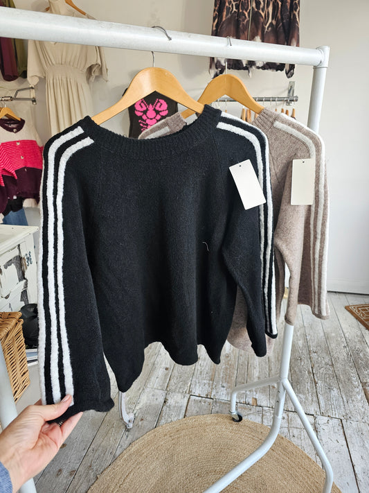 Stevie stripe detail knitted jumper in black