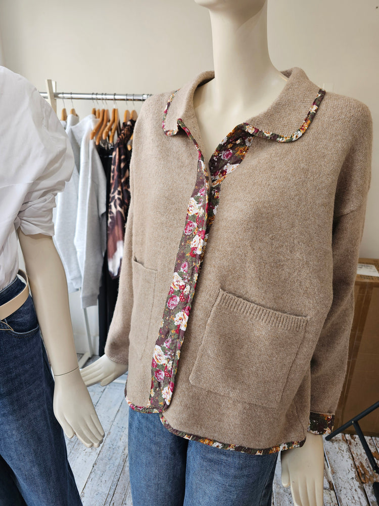 Betsy FLORAL-TRIM COLLARED CARDIGAN