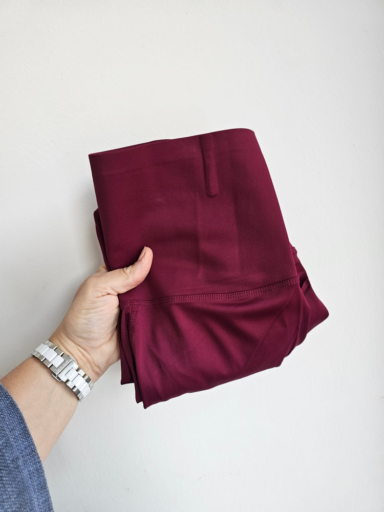 HIGH WAISTED SCULPTED ENERGY LEGGINGS IN BURGUNDY