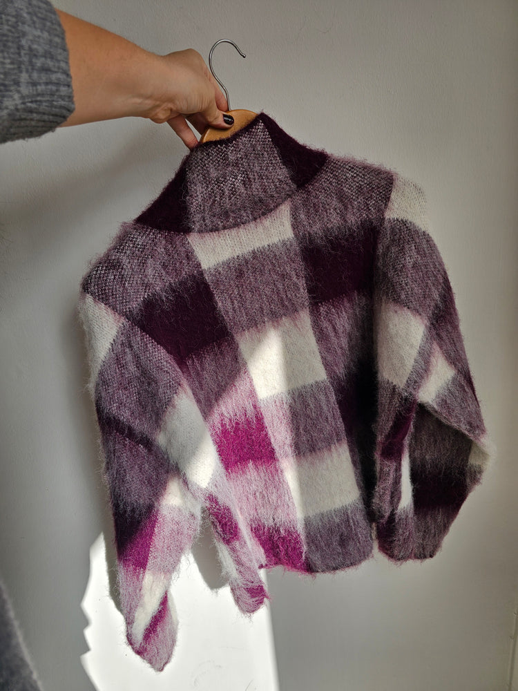 Checked super soft knit jumper in plum