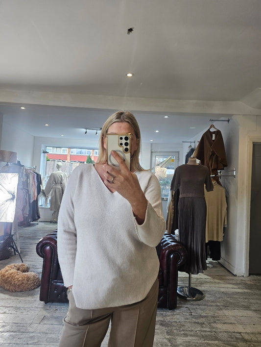 Amber Supersoft V- Neck Knitted Jumper in Beige