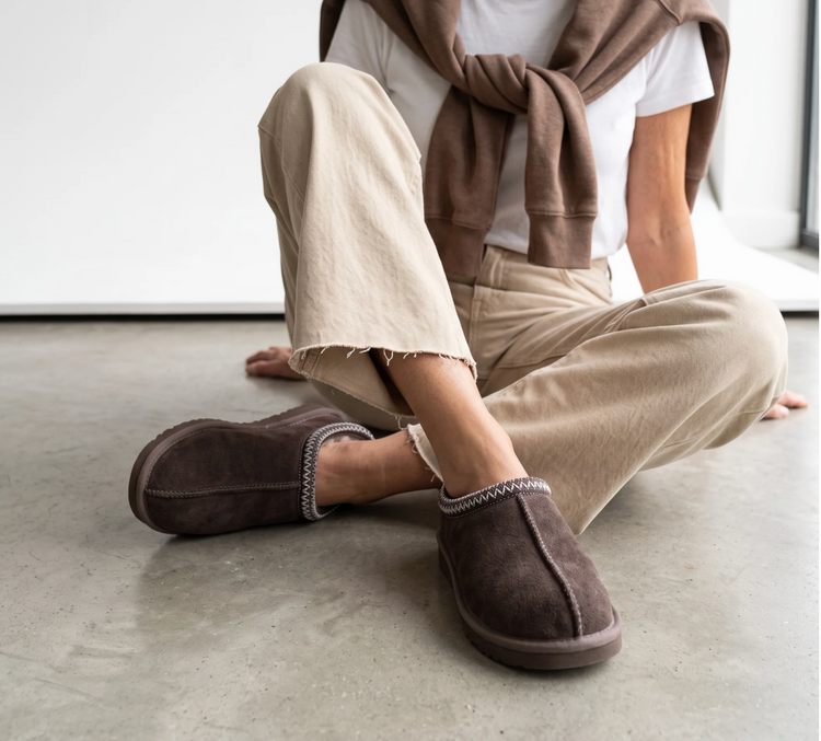 YASMAN OUTDOOR SLIPPER IN MOCHA CHOCOLATE