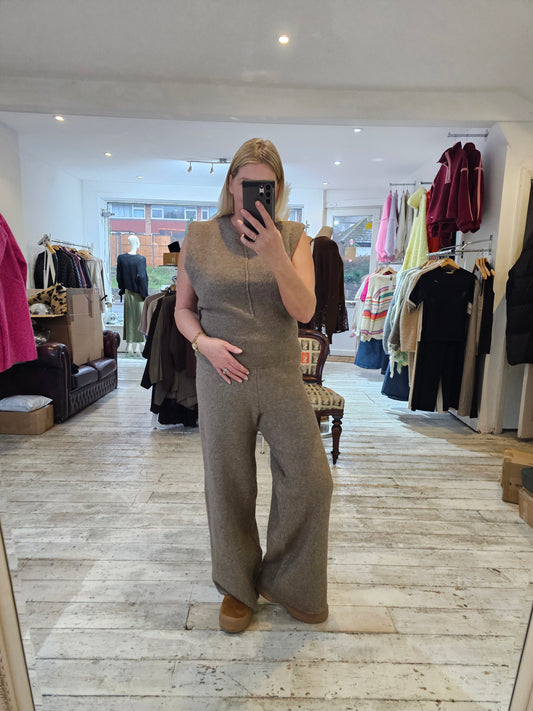 Farrah ribbed waist sleeveless two piece set in mocha