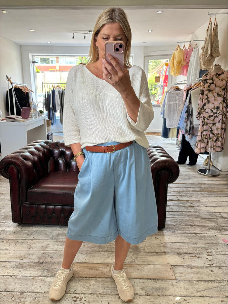 Light denim cotton Bermuda shorts