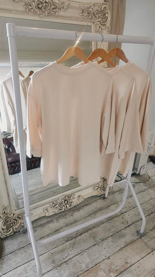 Brittney oversized t-shirt with 3/4 sleeves in beige
