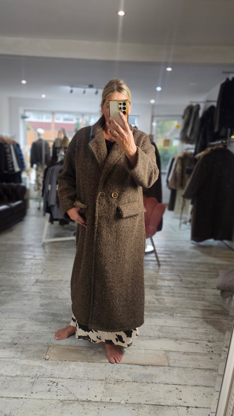 Willow Boucle Double Button Oversized Coat in Chocolate