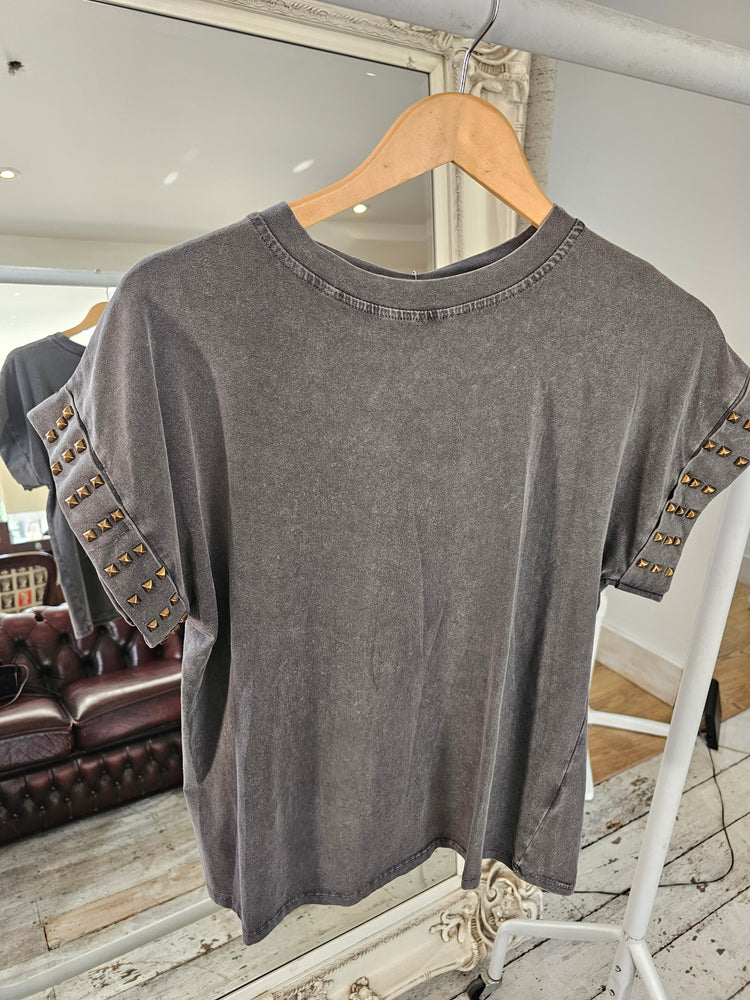 Georgia Vintage Wash Studded Sleeve grey Tee