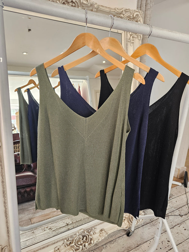 Macie relaxed fit knitted vest in black