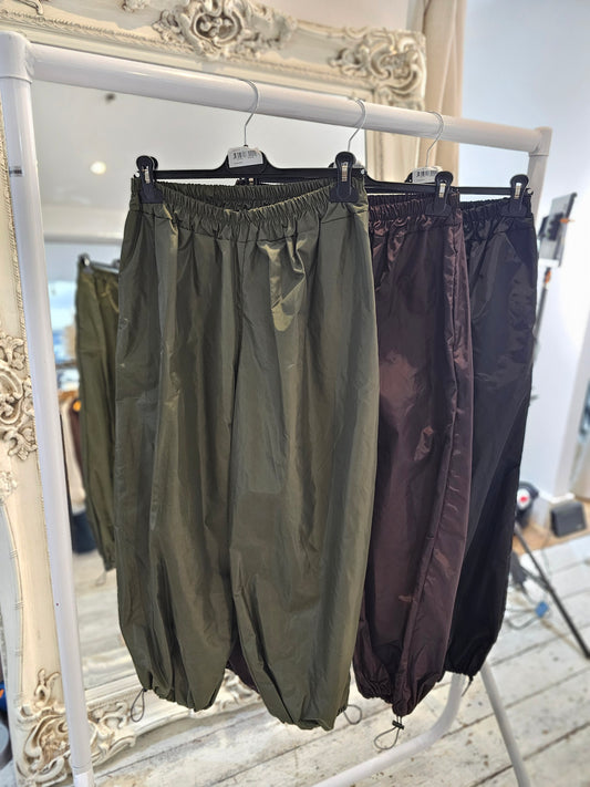 Zoe Two pocket rain joggers in khaki