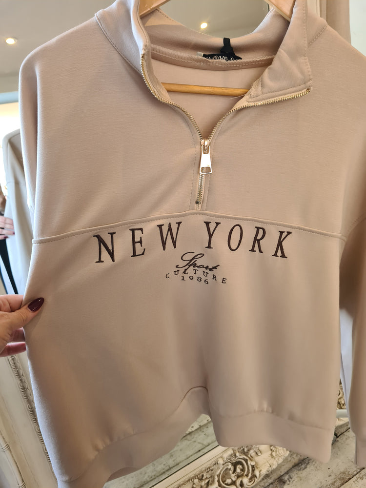 NEW YORK EMBROIDERY ZIP UP SWEATSHIRT IN BEIGE