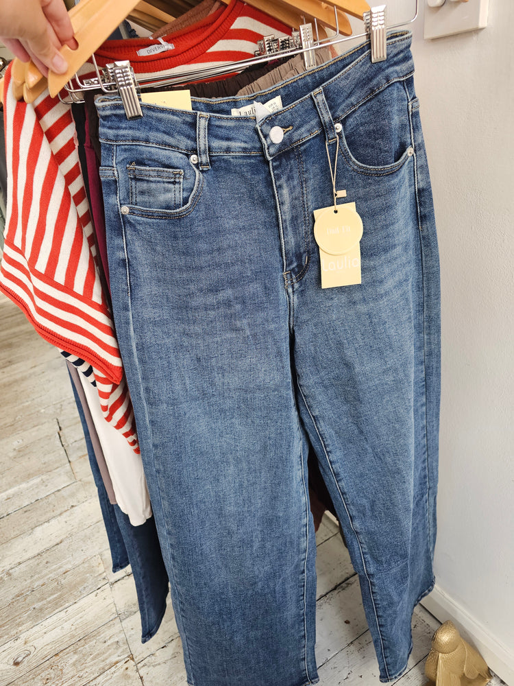 Mid wash dad jeans
