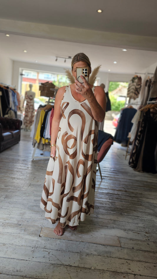 Mia Patterned maxi dress in beige