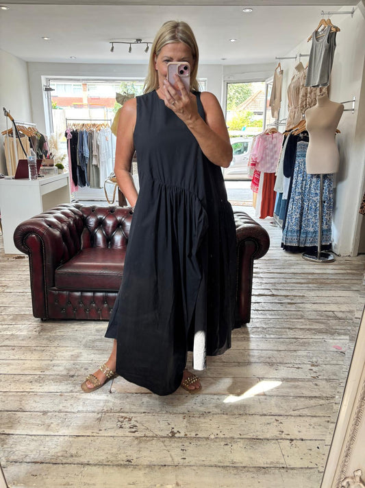 Margot frill hip detail dress in black