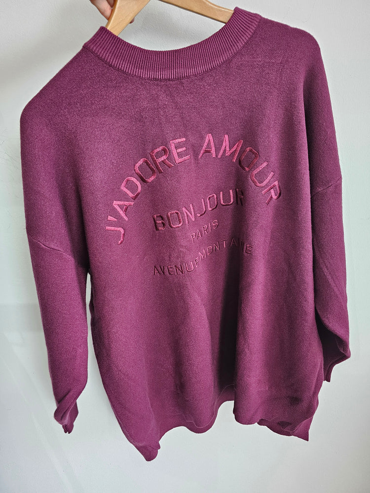 Bonjour Slogan Sweatshirt in merlot