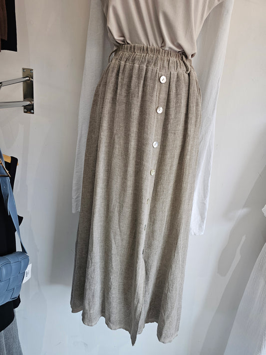Ettie linen blend button detail skirt in mocha