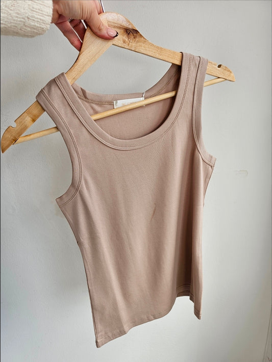 Tammy Cotton Stretch vest in taupe