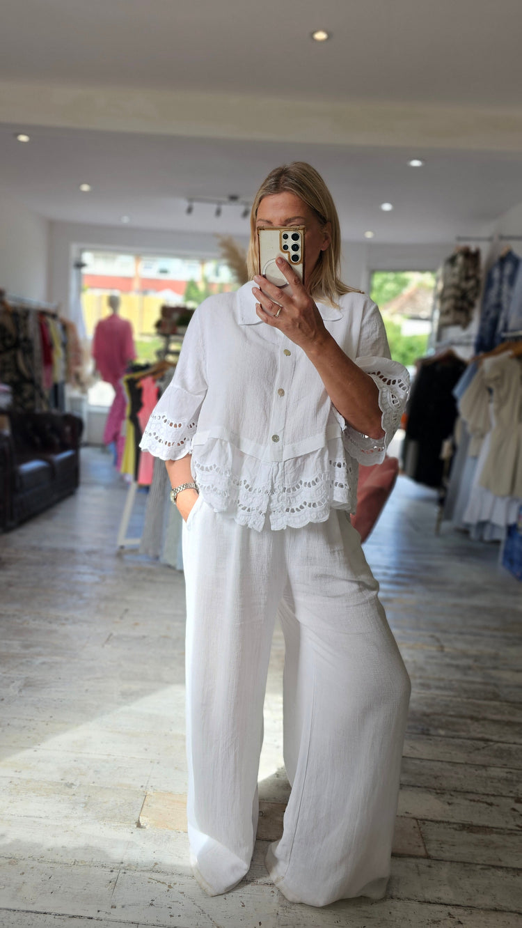LILY LINEN BLEND ANGLAISE HEM SHIRT IN WHITE