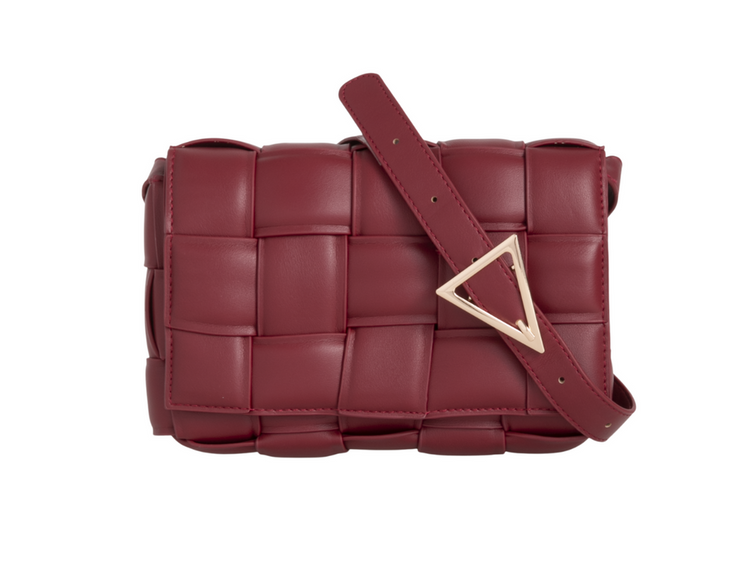 Sadie woven bag in cherry red