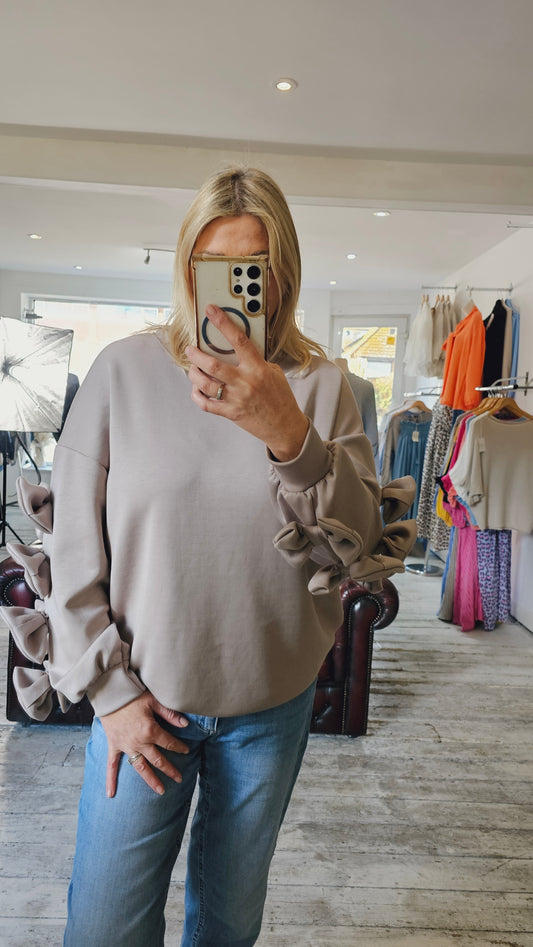 Bow Sleeve Sweatshirt in mocha