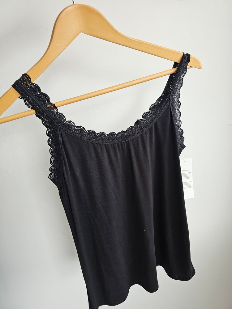 Lace trim camisole in black