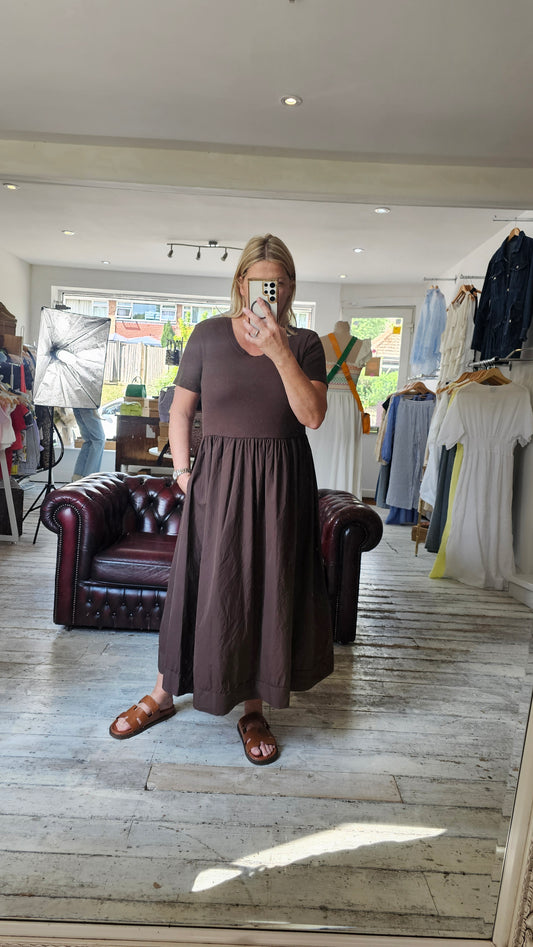 Faye Cotton midi dress in Chocolate