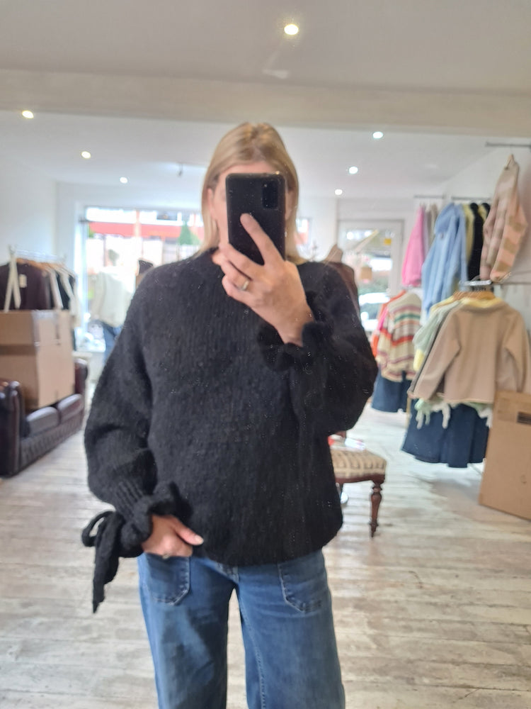 Posie Tie sleeve detail knit in black