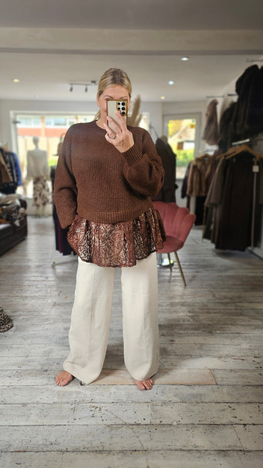 Indie Textured hem jumper in chocolate