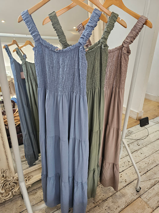 LEAH SHIRRED CHEST MAXI DRESS IN MID BLUE