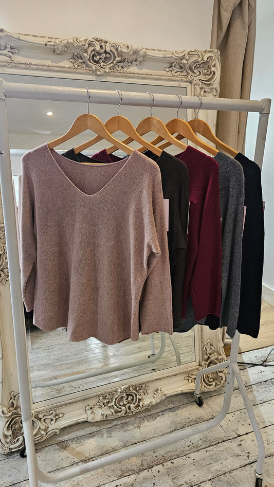 Amber Supersoft V- Neck Knitted Jumper in wine