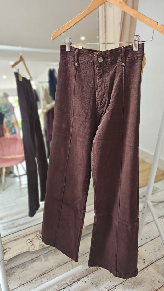 Visible seam wide leg cotton jeans in chocolate